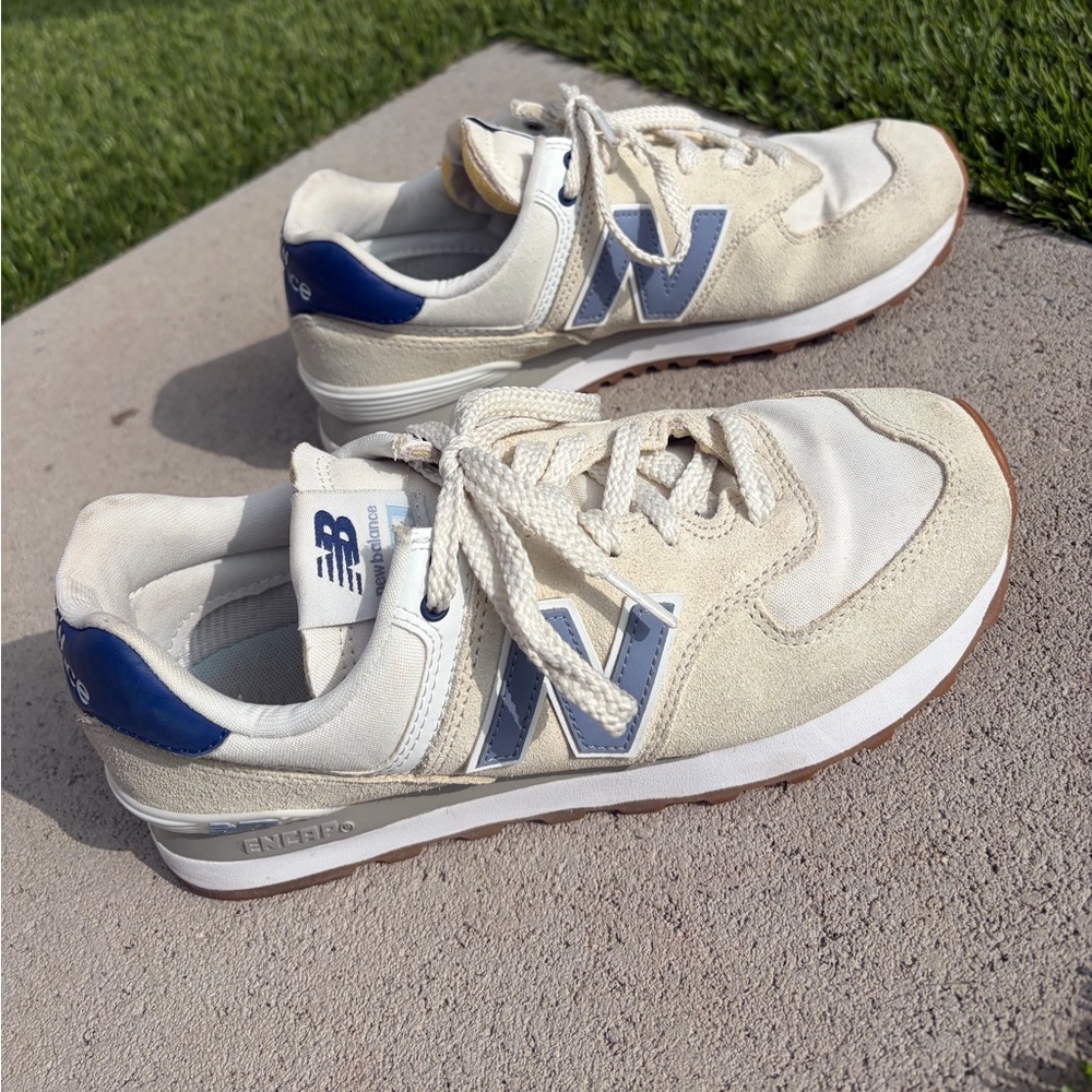 New Balance 574 Shoes - Picture 3 of 6